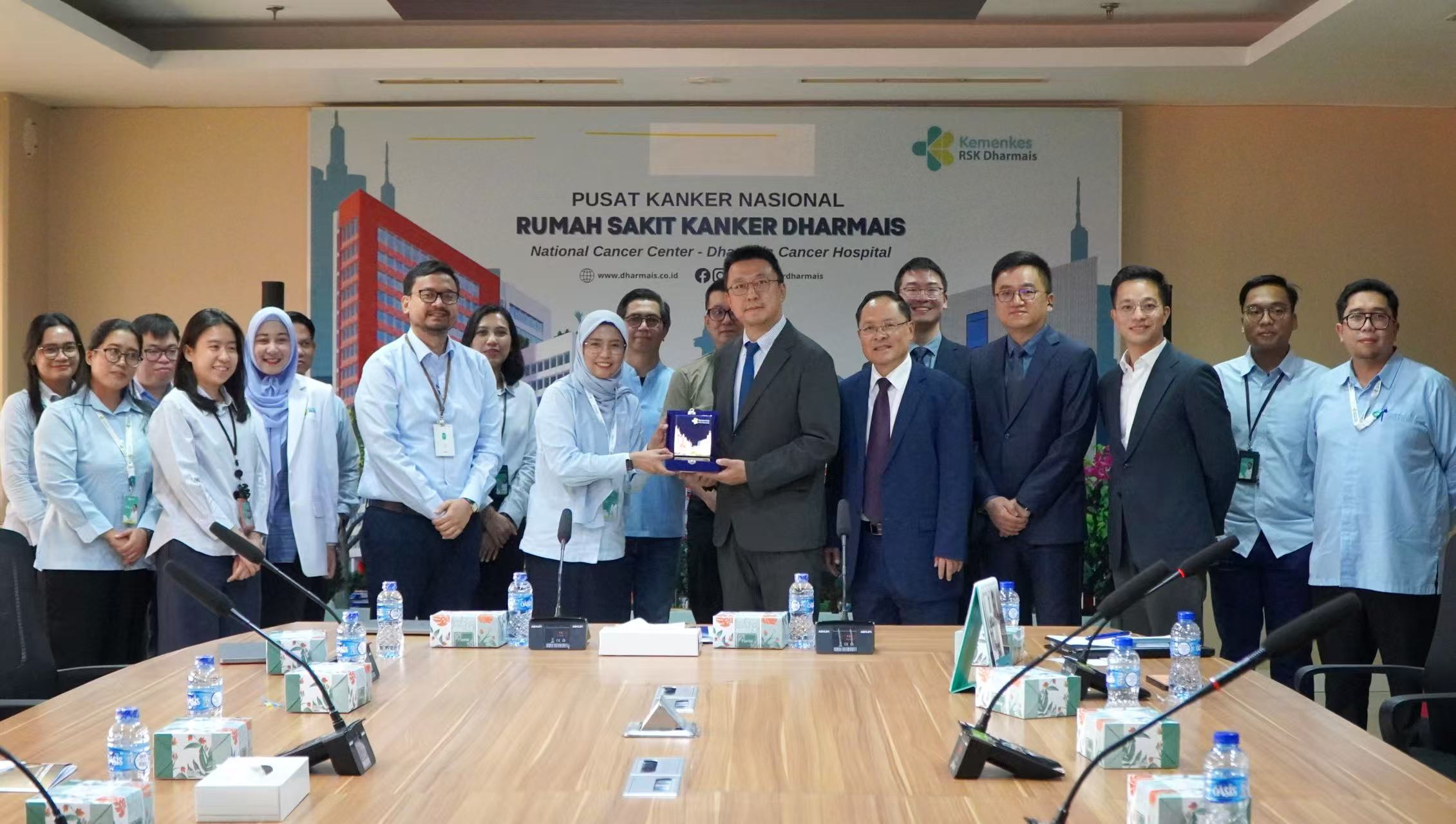Oncology cooperation meeting with Indonesian healthcare institutions