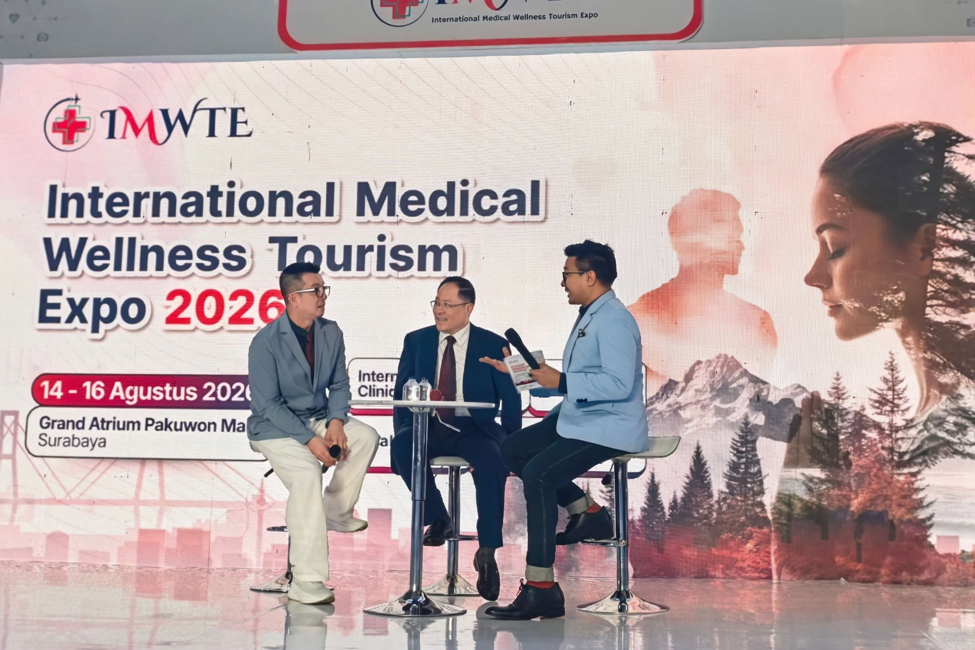 President Qian Chaonan of GCCC participates in a panel discussion with local counterparts at IMWTE 2026 in Surabaya